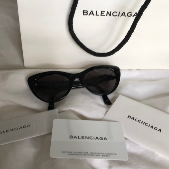 BALENCIAGA SUNGLASSES - Picture 1 of 5
